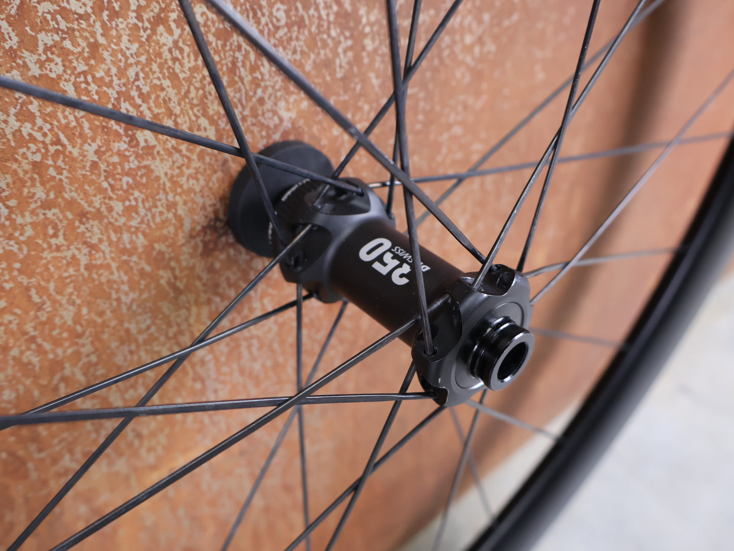 DT SWISS ERC 1600 DB 45 WHEELSET – CARBON / DISC / SHIMANO ROAD