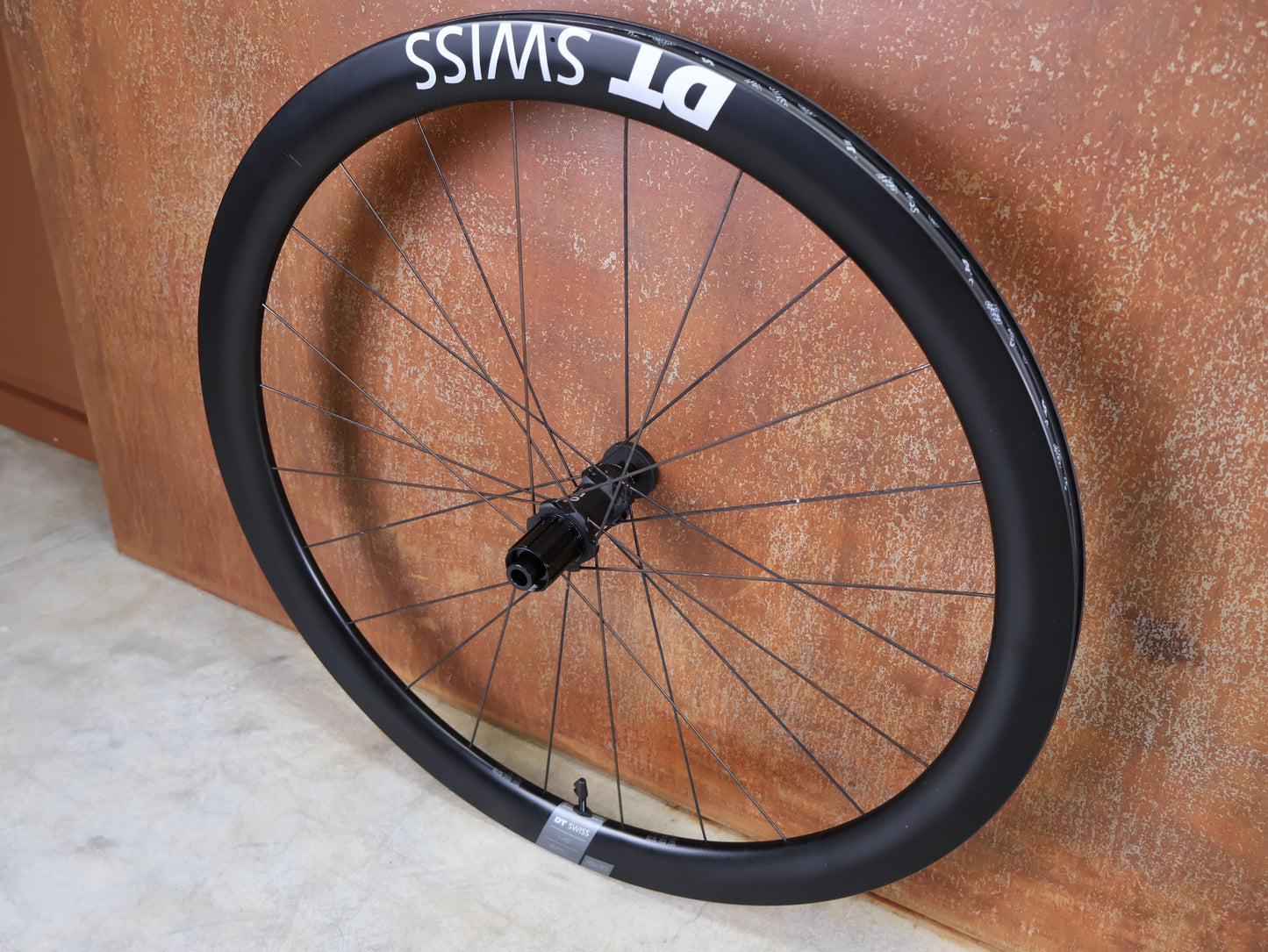 DT SWISS ERC 1600 DB 45 WHEELSET – CARBON / DISC / SHIMANO ROAD