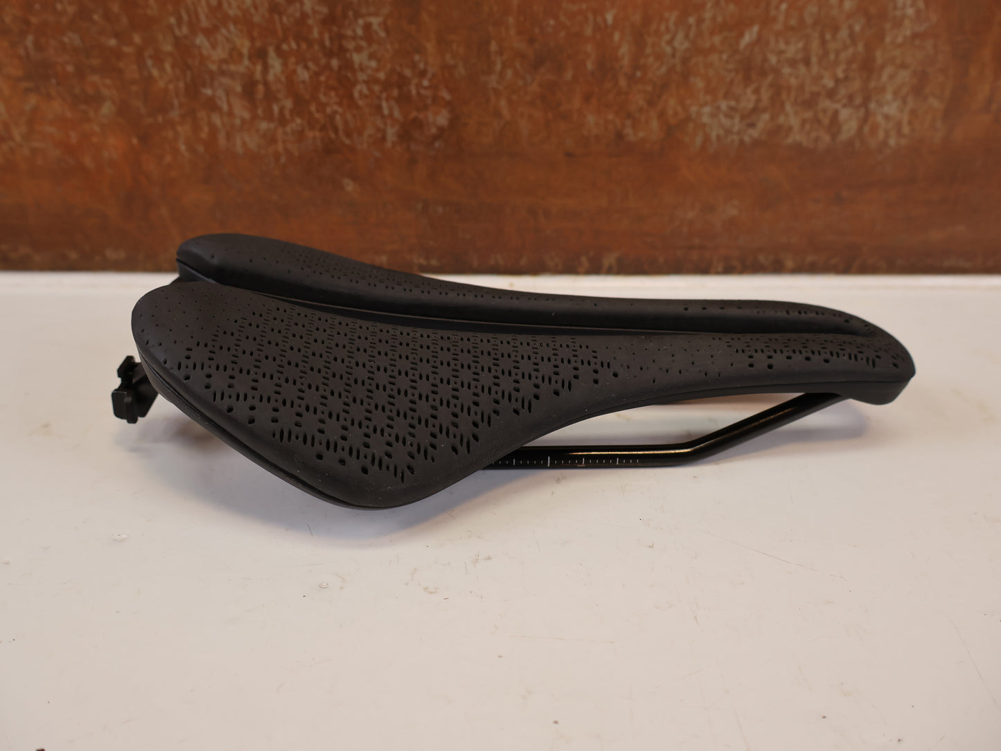 TREK AEOLUS ELITE AIRLOOM 3D SATTEL 135 MM