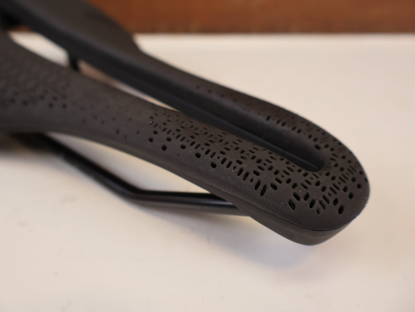 TREK AEOLUS ELITE AIRLOOM 3D SATTEL 135 MM