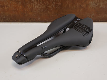 PROLOGO DIMENSION NDR NACK / CARBON SATTEL / 143 MM / ANTHRAZIT