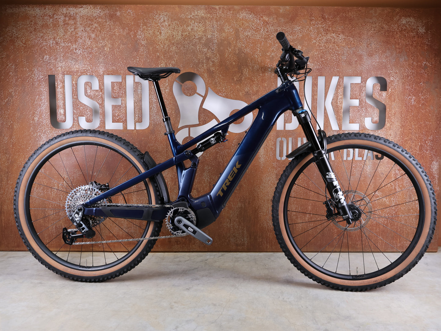 TREK POWERFLY+ FS 8 GEN 4 / MATTE/GLOSS MULSANNE BLUE / L