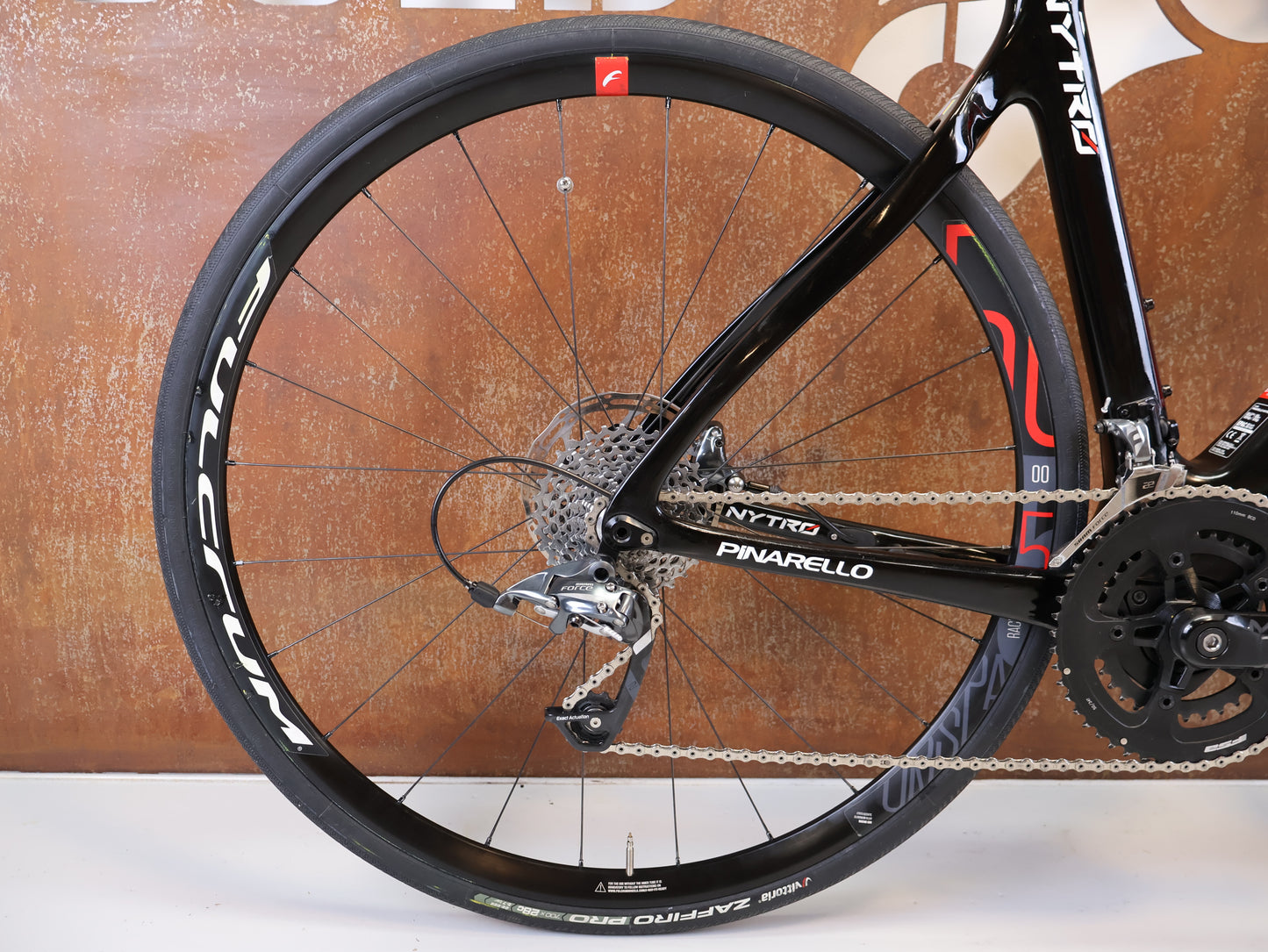 PINARELLO NYTRO E-RENNRAD / 53 CM / FAZUA SRAM FORCE