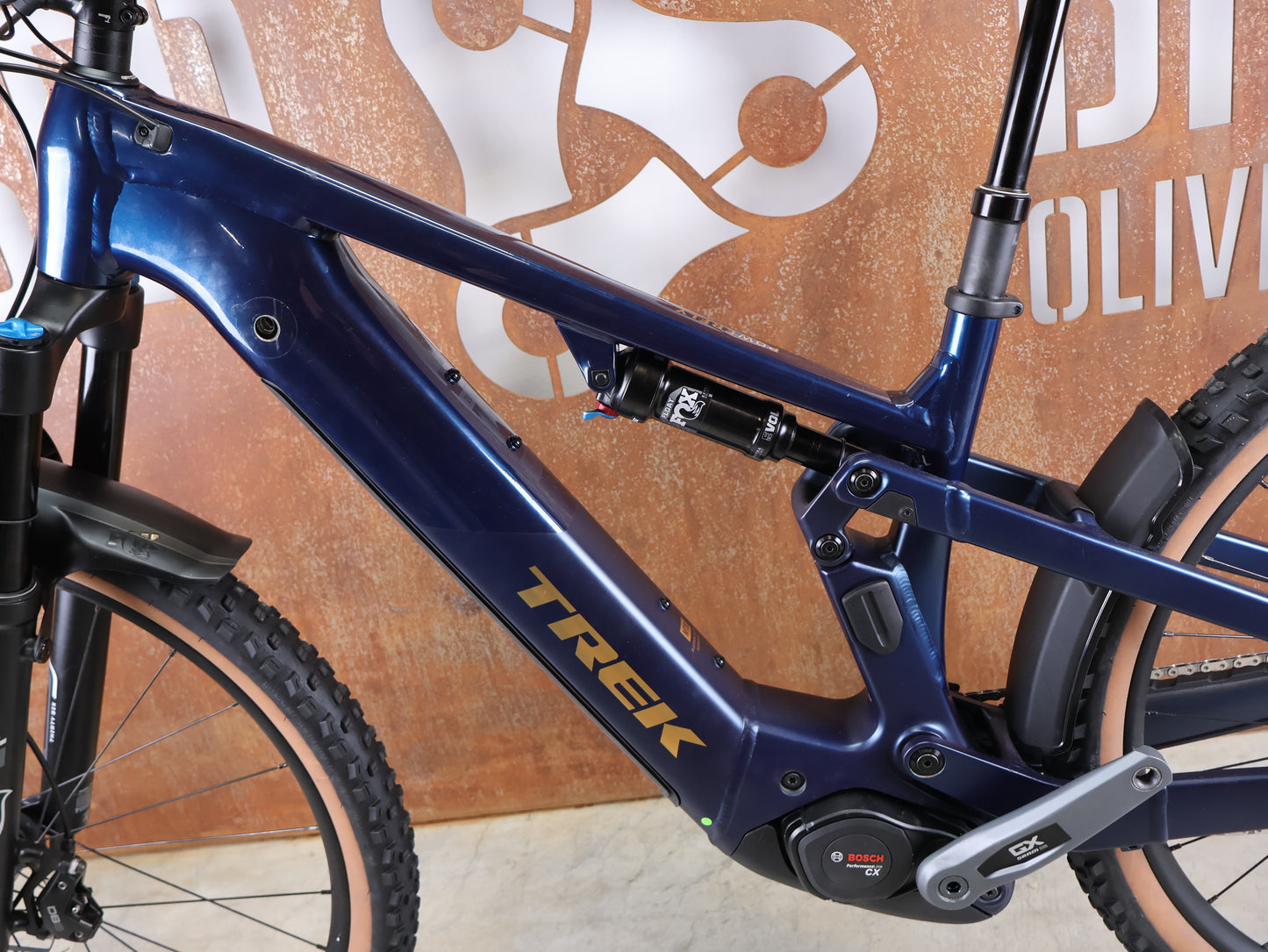 TREK POWERFLY+ FS 8 GEN 4 / MATTE/GLOSS MULSANNE BLUE / L