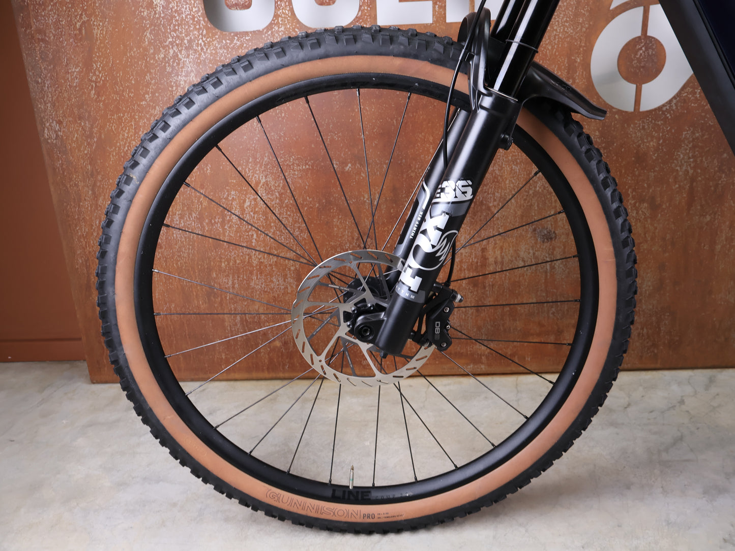 TREK POWERFLY+ FS 8 GEN 4 / MATTE/GLOSS MULSANNE BLUE / L