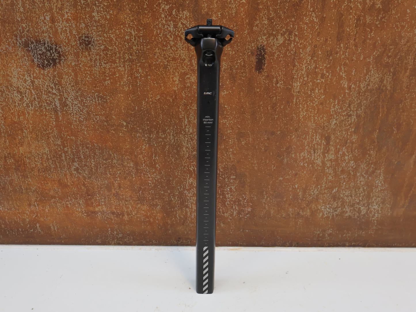 BMC URS 01 PREMIUM CARBON SATTELSTÜTZE / D-SHAPE / 0MM OFFSET / 221 G