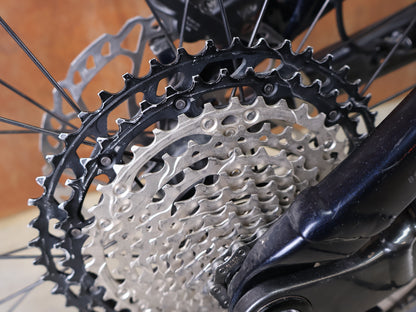 TREK SLASH 8 GEN 6 / MARIANAS BLUE / M/L