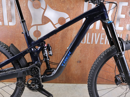 TREK SLASH 8 GEN 6 / MARIANAS BLUE / M/L