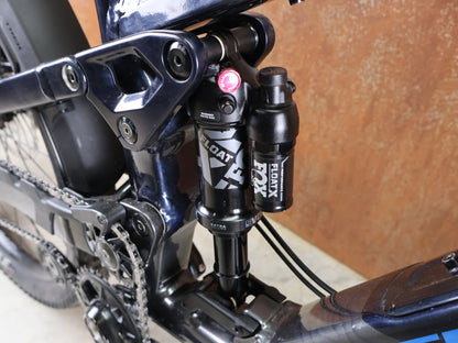 TREK SLASH 8 GEN 6 / MARIANAS BLUE / M/L