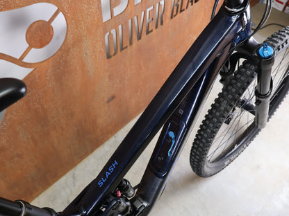 TREK SLASH 8 GEN 6 / MARIANAS BLUE / M/L