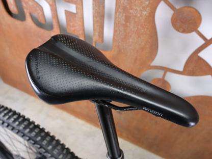 TREK SLASH 8 GEN 6 / MARIANAS BLUE / M/L