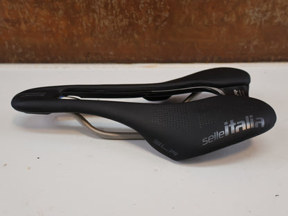 SELLE ITALIA SLR BOOST TI SUPERFLOW / RENNRAD SATTEL / S3 130 MM / TITAN