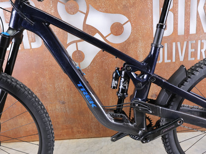 TREK SLASH 8 GEN 6 / MARIANAS BLUE / M/L