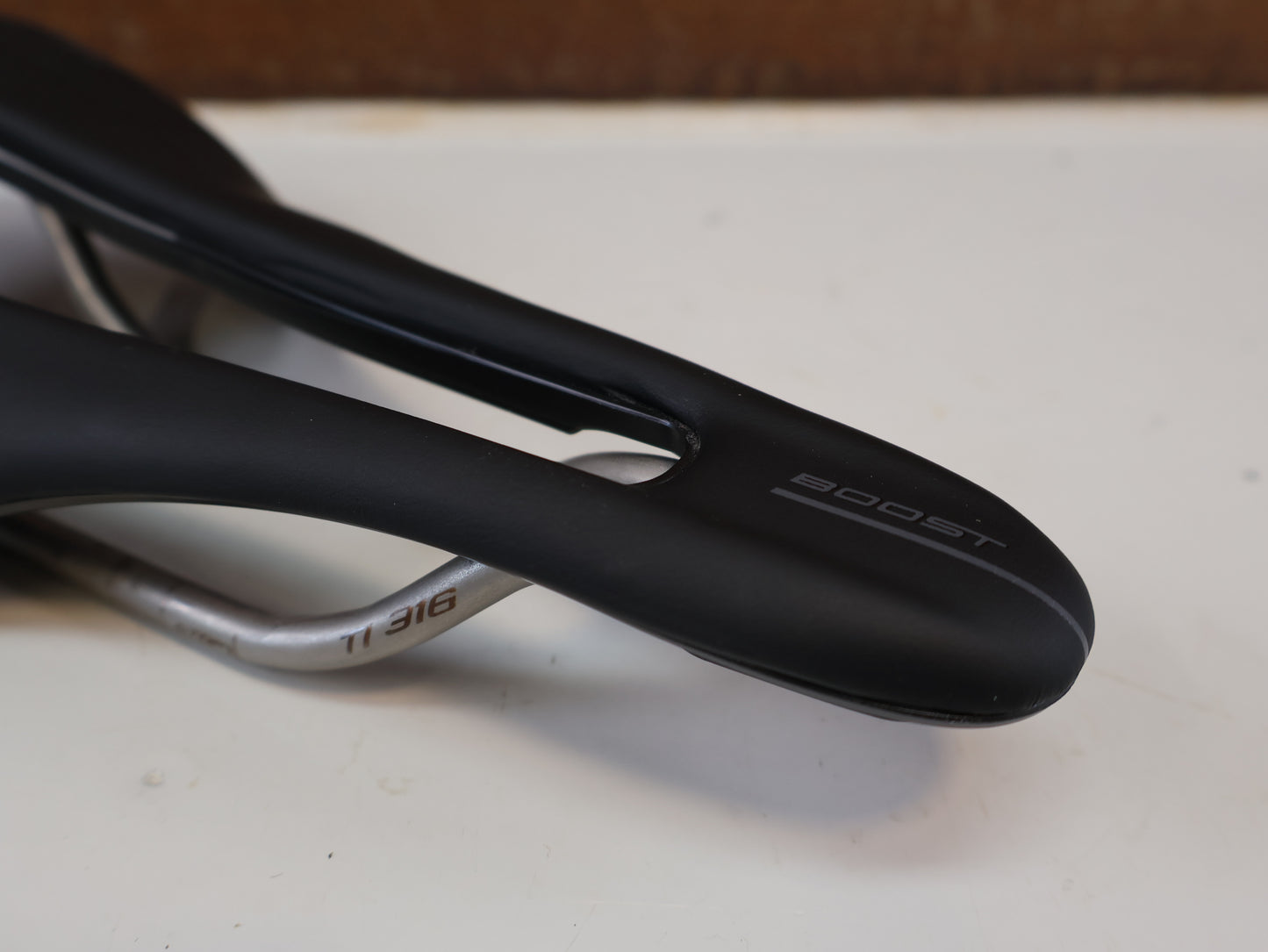 SELLE ITALIA SLR BOOST TI SUPERFLOW / RENNRAD SATTEL / S3 130 MM / TITAN