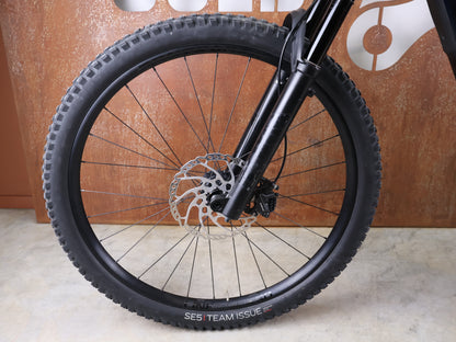 TREK SLASH 8 GEN 6 / MARIANAS BLUE / M/L