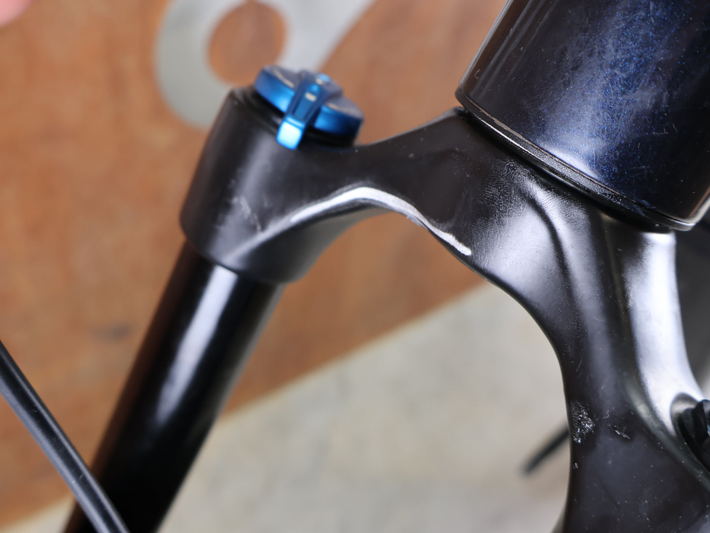 TREK SLASH 8 GEN 6 / MARIANAS BLUE / M/L