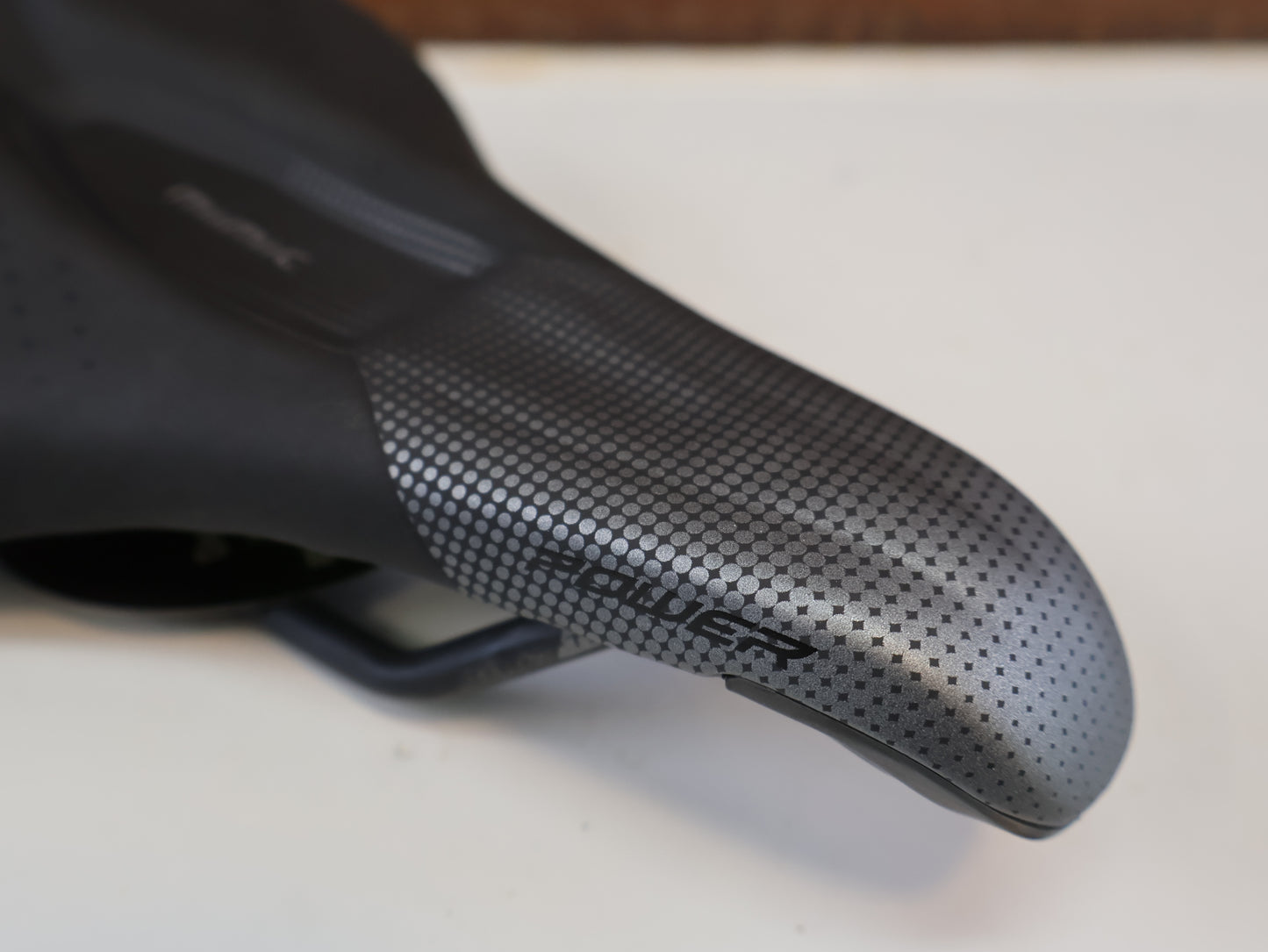 SPECIALIZED POWER EXPERT MIMIC / DAMEN FAHRRADSATTEL / 155 MM / TITAN STREBEN