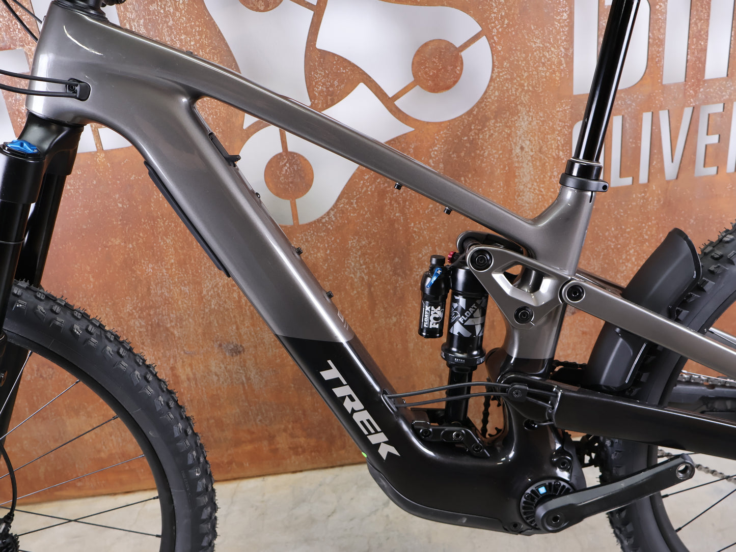 TREK SLASH+ 9.7 SLX/XT – TQ HPR50 580WH / FOX 170MM – MERCURY – GRÖSSE M