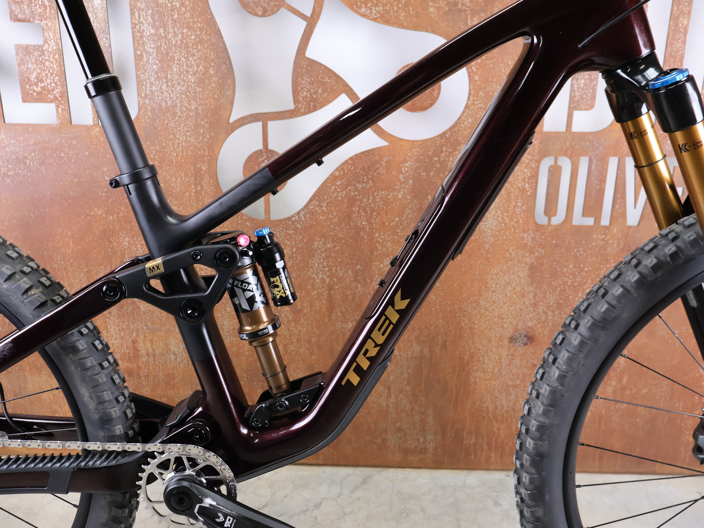 TREK FUEL MX 9.8 EAGLE 90 GEN 7 – GLOSS DARK CARMINE – FOX FACTORY 160/150MM – GRÖSSE M