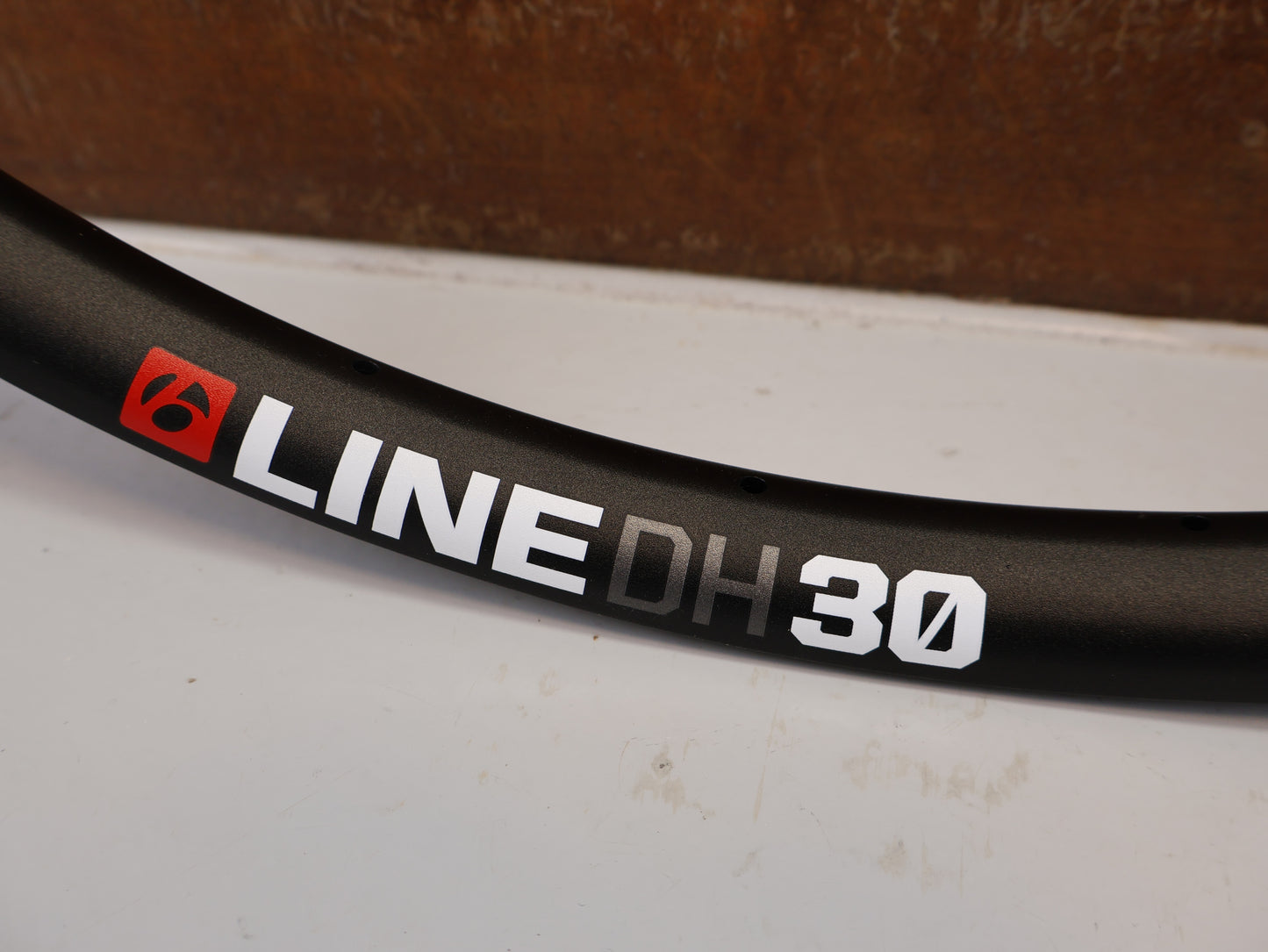 BONTRAGER LINE DH 30 TLR 29 ZOLL FELGE 28 LOCH TEAM EDITION