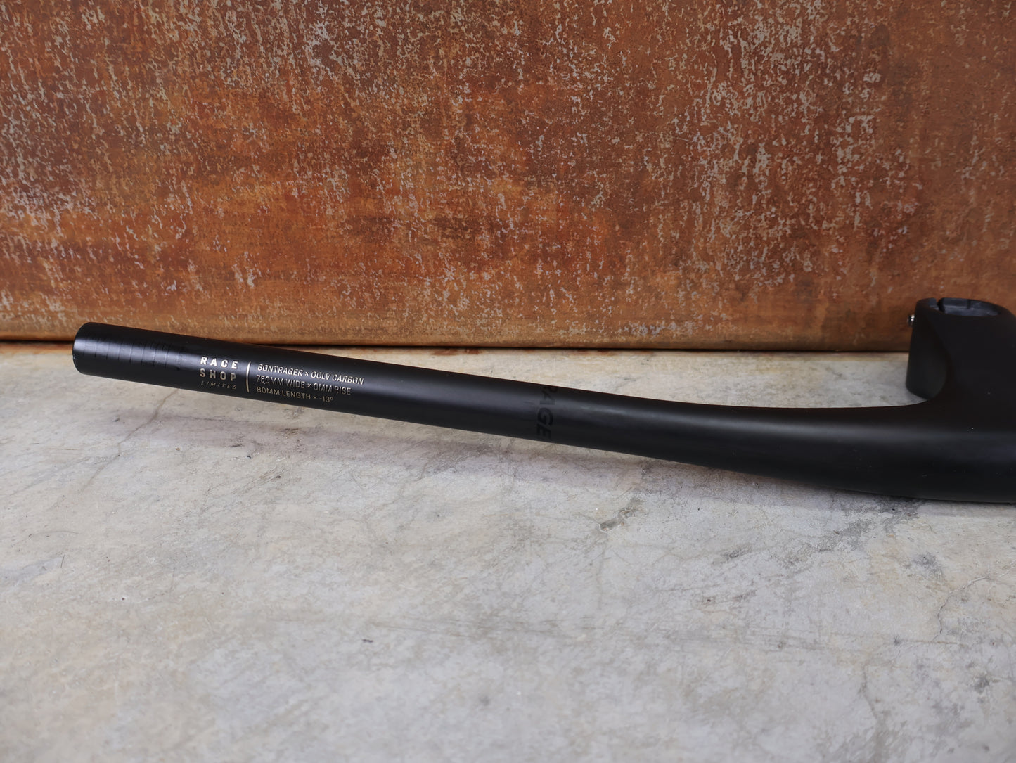 BONTRAGER RSL MTB LENKER-VORBAU EINHEIT 750MM X 80MM – OCLV CARBON – BLENDR READY