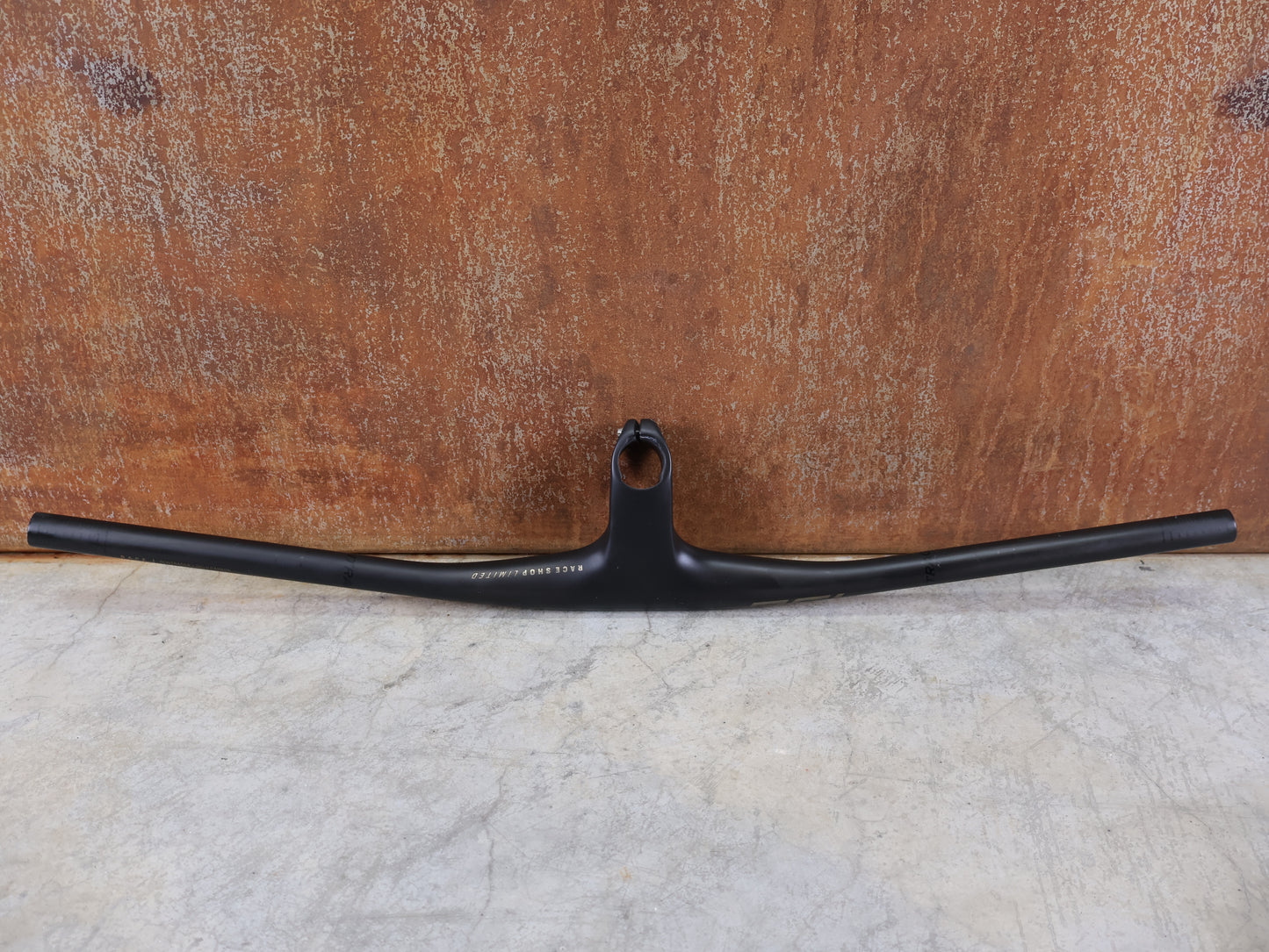 BONTRAGER RSL MTB LENKER-VORBAU EINHEIT 750MM X 80MM – OCLV CARBON – BLENDR READY