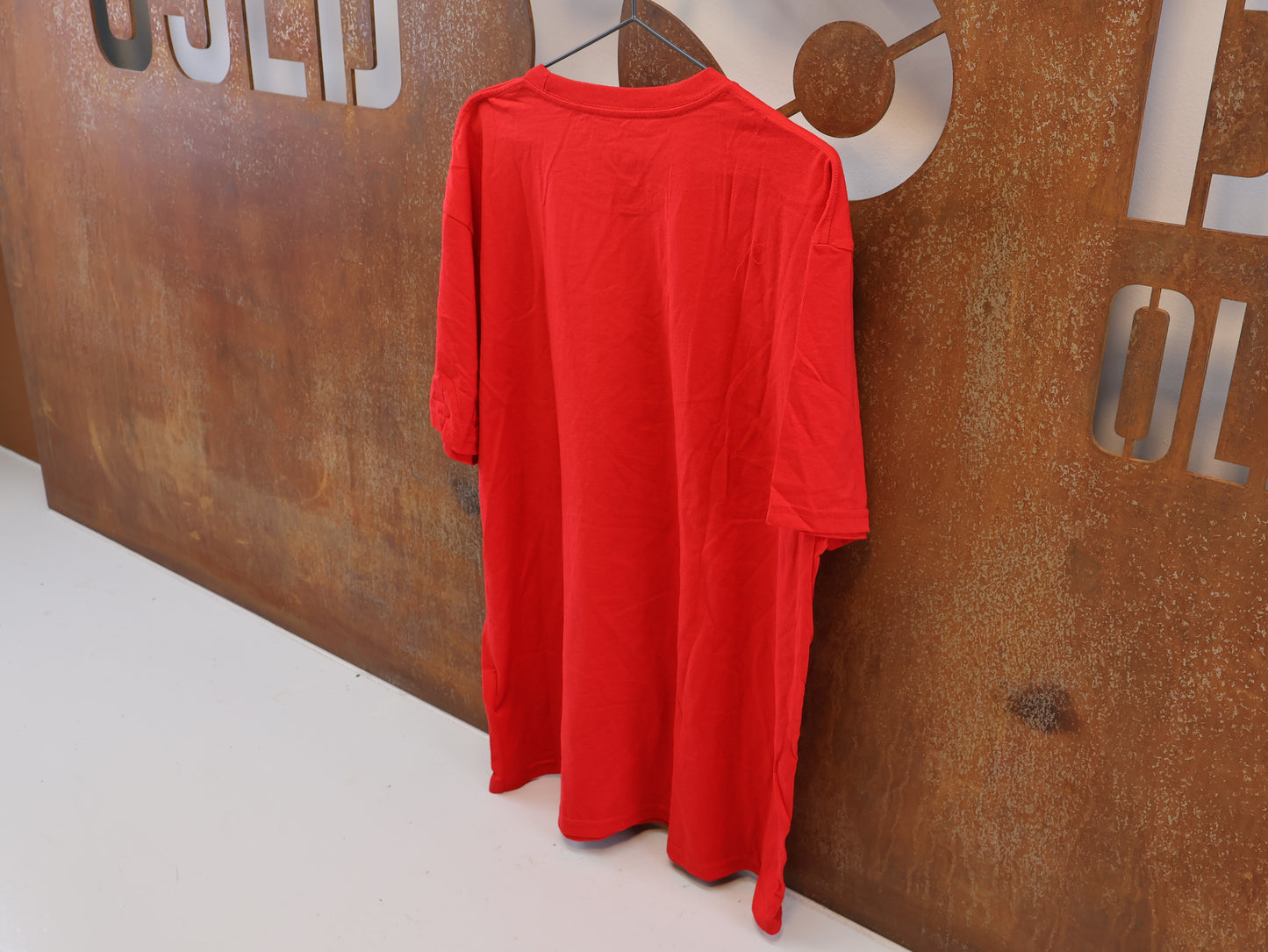 100% ESSENTIAL T-SHIRT / ROT / GR. XL / GROSSES BRUST-LOGO / COTTON-MIX