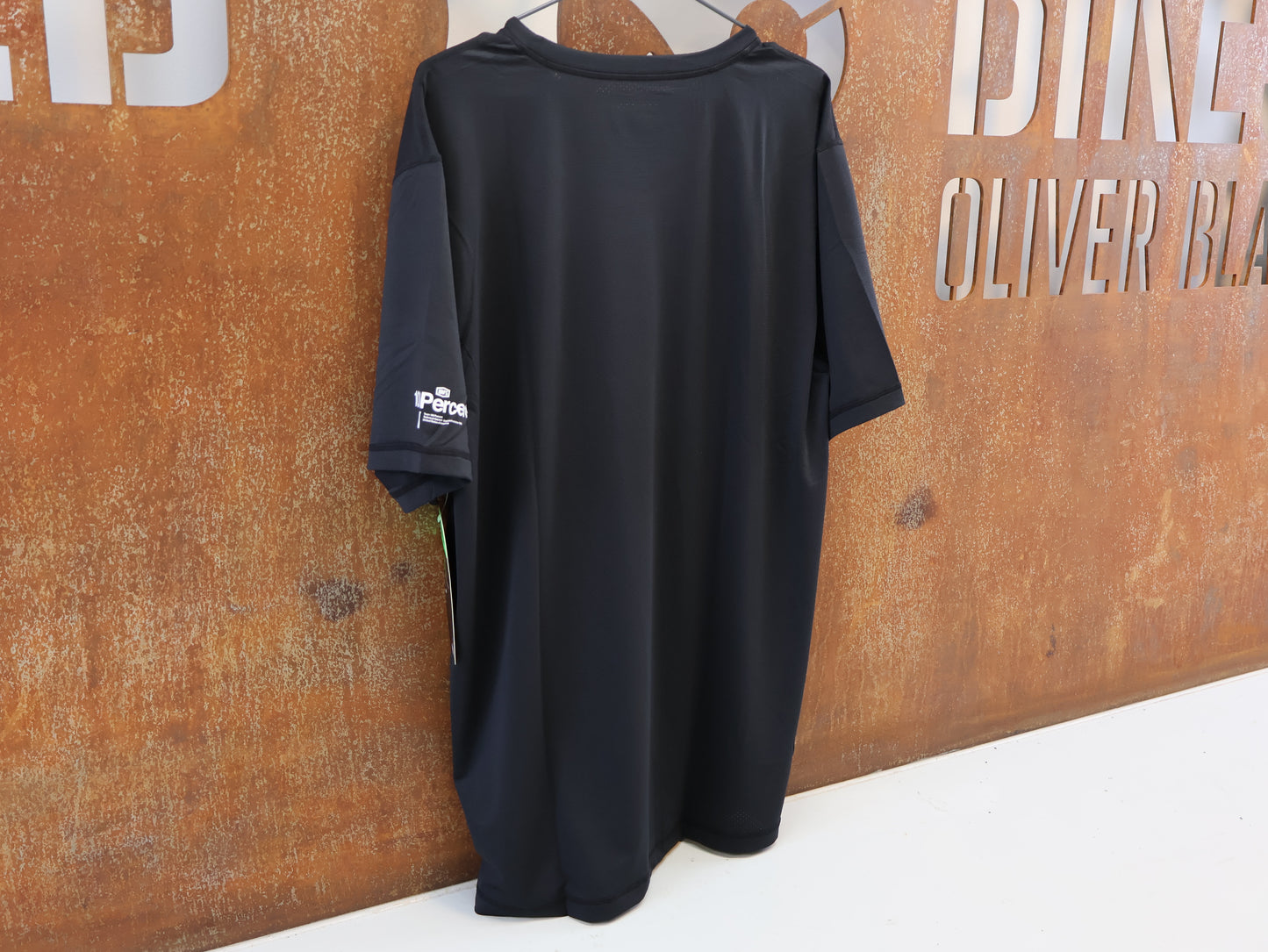 100% MISSION ATHLETIC T-SHIRT / SCHWARZ / GR. XL / HERREN / MESH