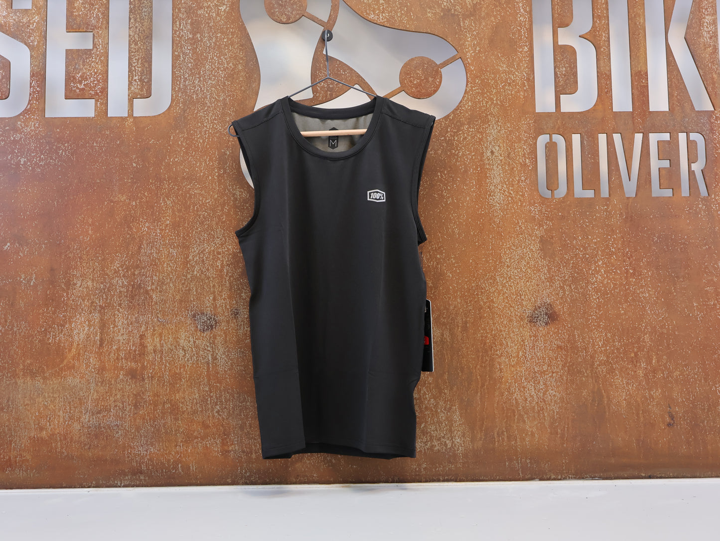 100% BASECAMP SLEEVELESS BASELAYER / HERREN / GR. M / SCHWARZ / MTB