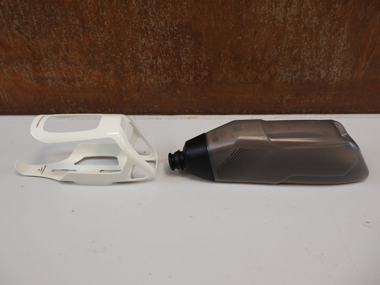 TREK RSL AERO TRINKFLASCHE UND CARBON HALTER  / ERA WHITE GREY /  SET