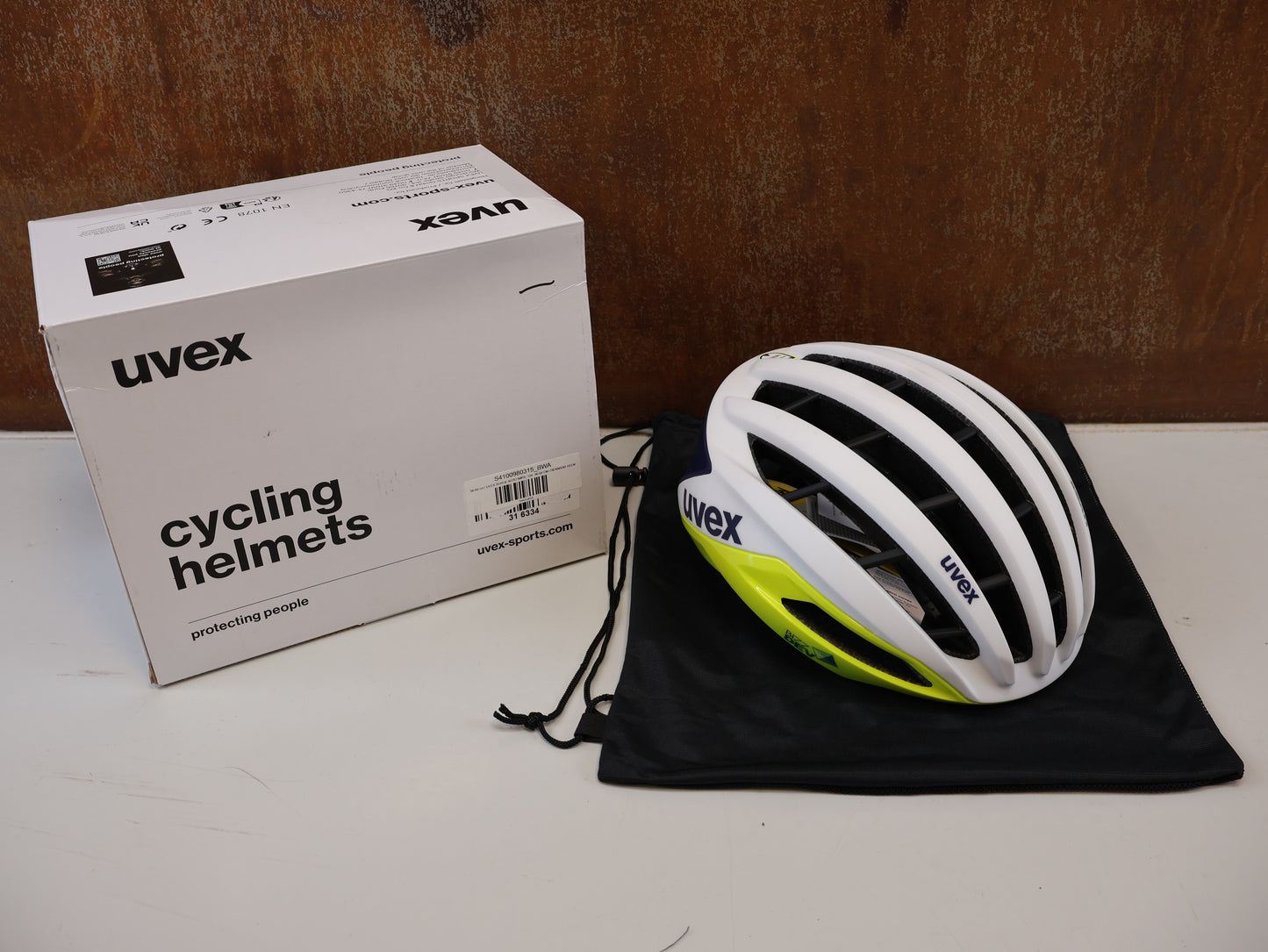 UVEX SURGE AERO MIPS / GR. 56-59 CM / RENNRAD HELM