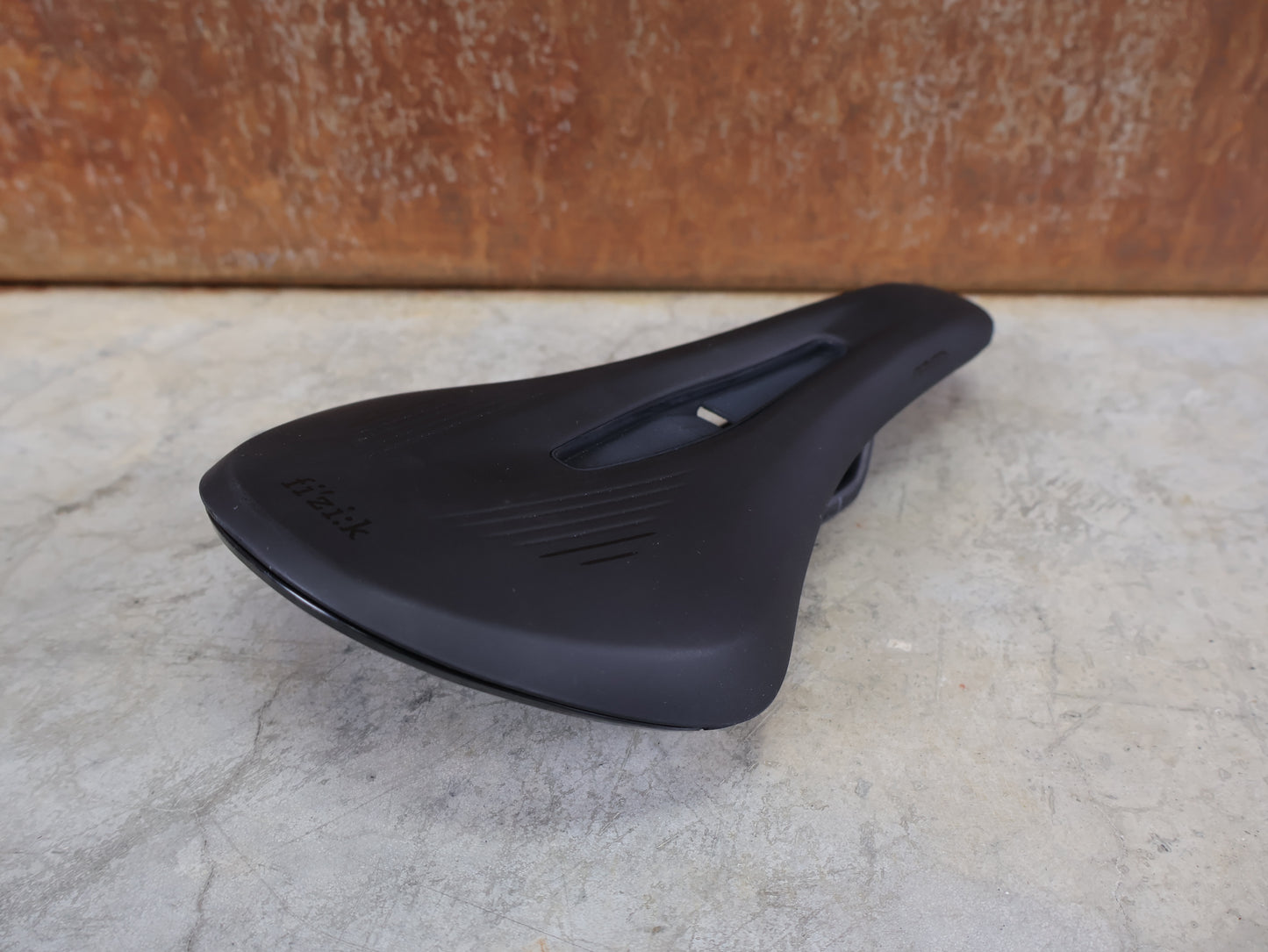FIZIK VENTO ARGO X1 SATTEL / CARBON-STREBEN / OFF-ROAD / 140MM