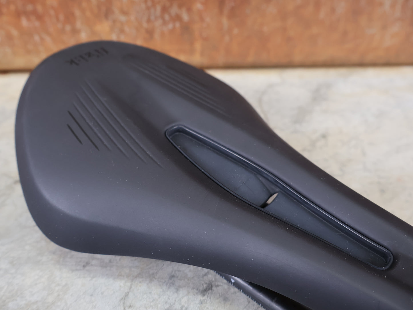 FIZIK VENTO ARGO X1 SATTEL / CARBON-STREBEN / OFF-ROAD / 140MM