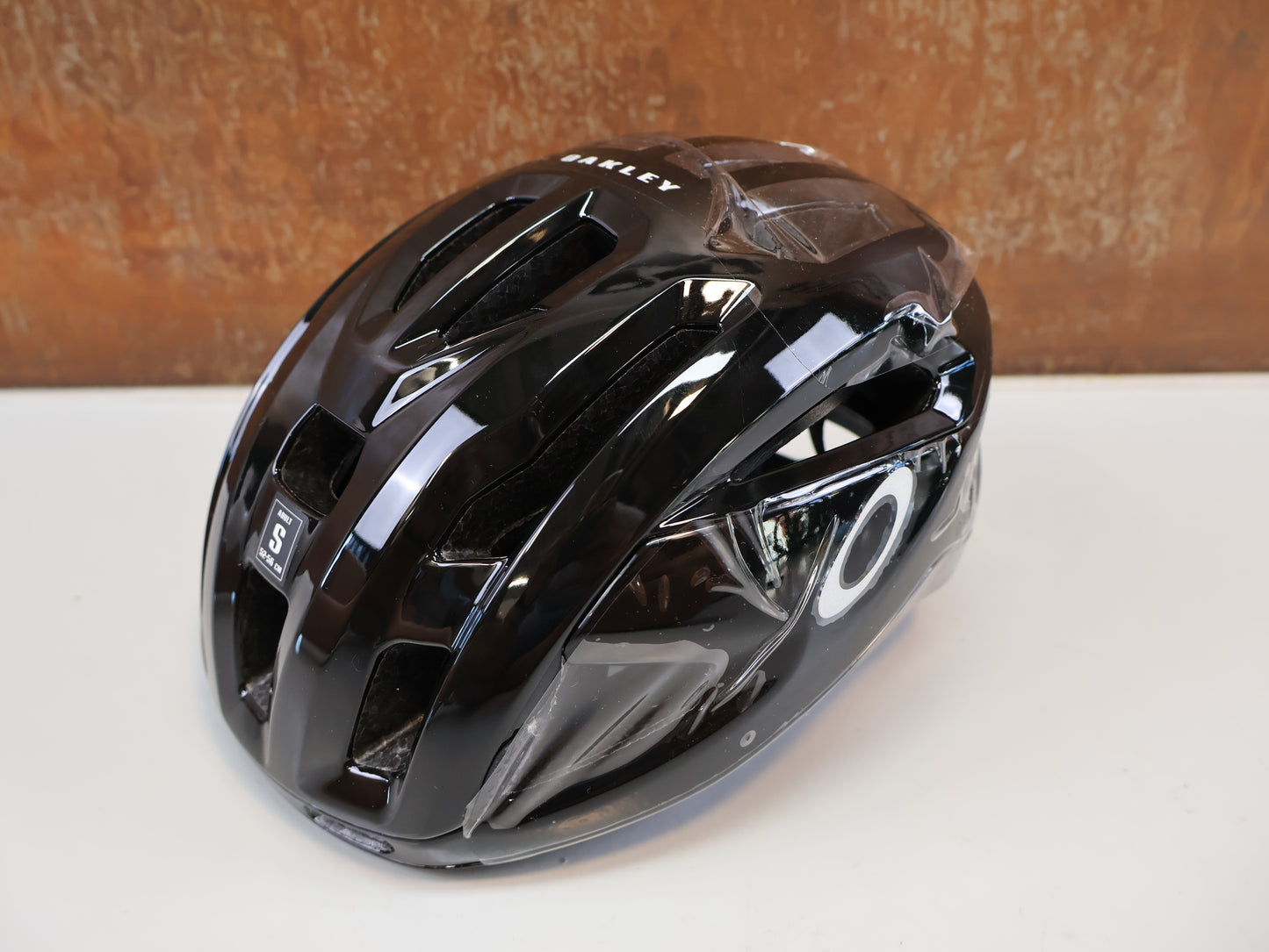OAKLEY ARO3 ENDURANCE MIPS / GR. S 52-56 CM / RENNRAD HELM / SCHWARZ
