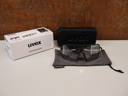 UVEX SPORTSTYLE 235 V / SELF-TINTING VARIOMATIC BRILLE / BLACK MATT SILVER