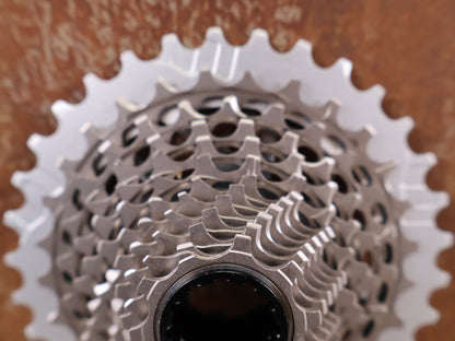 SRAM RED XG-1290 E1 KASSETTE / 12-FACH / 10-33 ZÄHNE / X-DOME / SILBER