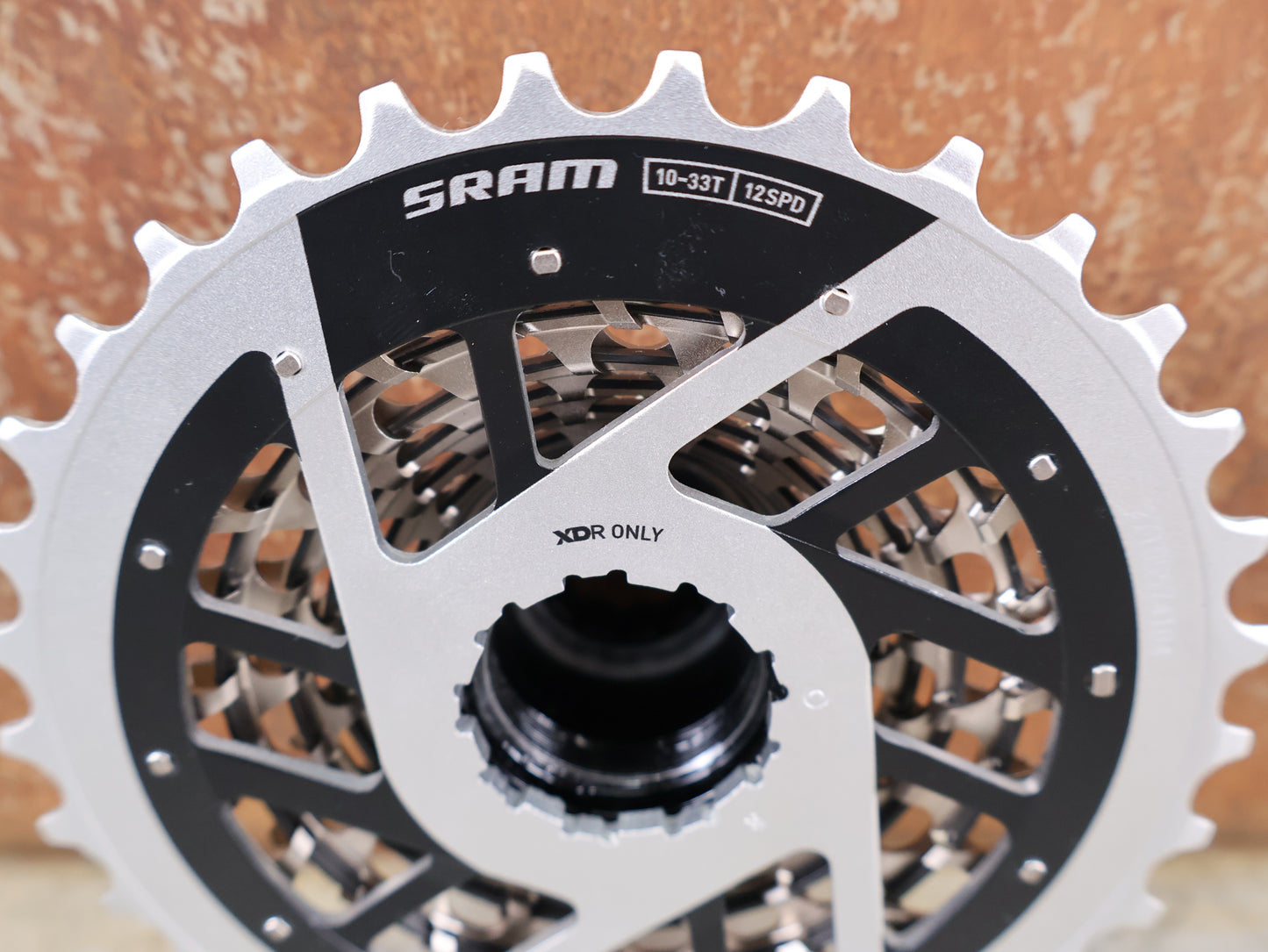 SRAM RED XG-1290 E1 KASSETTE / 12-FACH / 10-33 ZÄHNE / X-DOME / SILBER