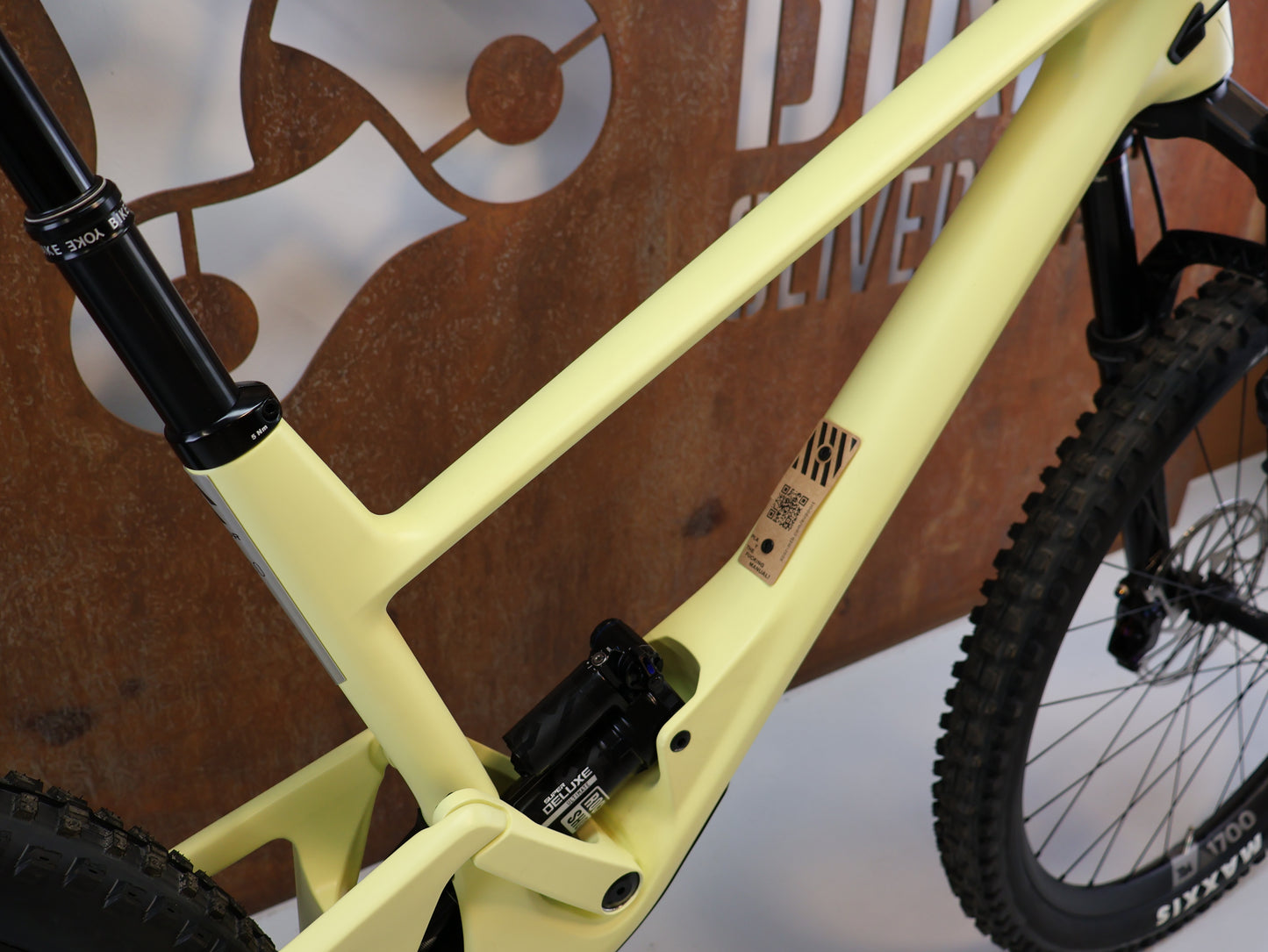 SCOR 4060 ST GX / GRÖSSE L / FULL CARBON / ROCKSHOX ULTIMATE / LEMON FROST