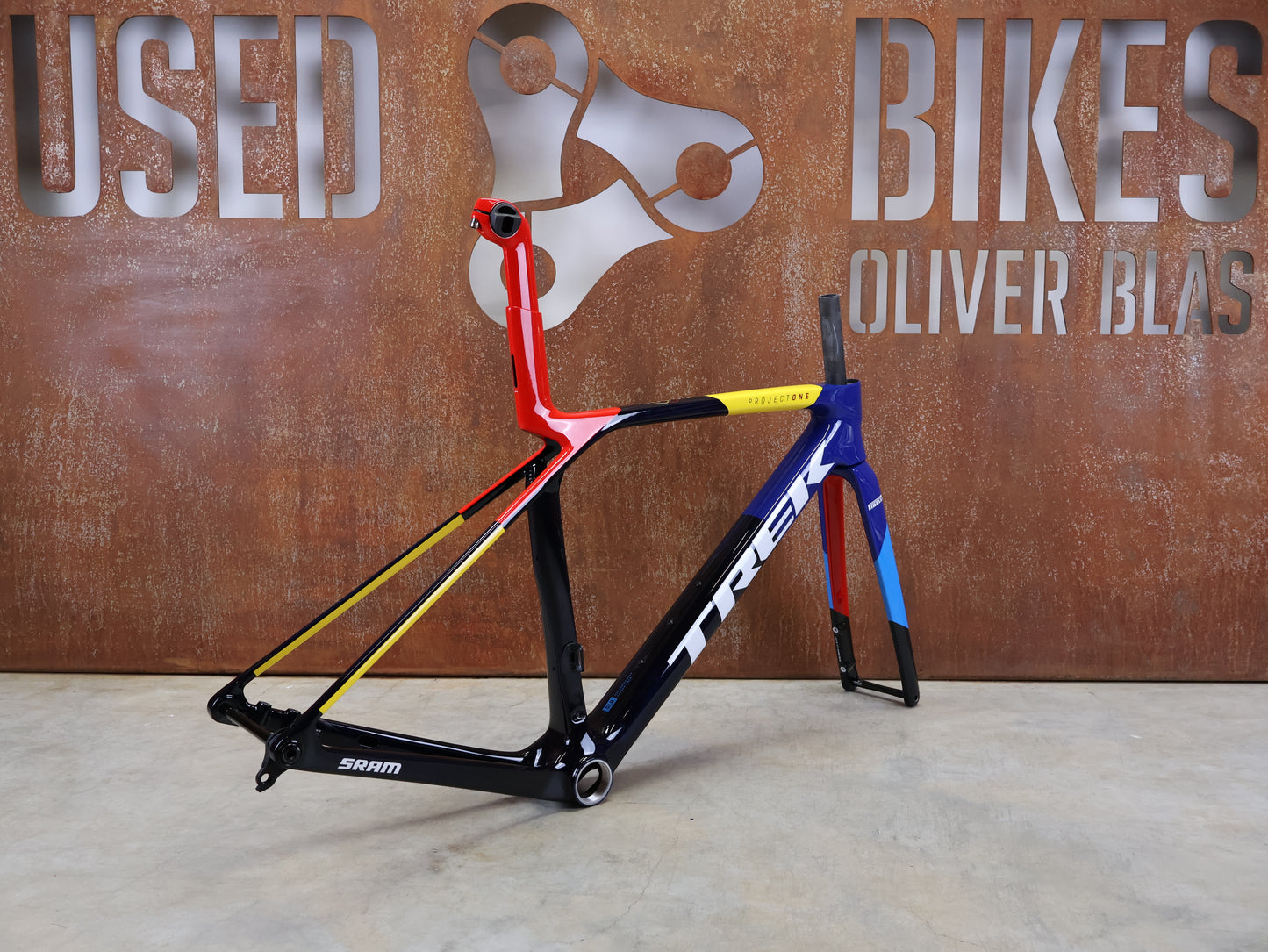 TREK MADONE SLR GEN 8 CARBON DISC RAHMENSET NAVY SMOKE S