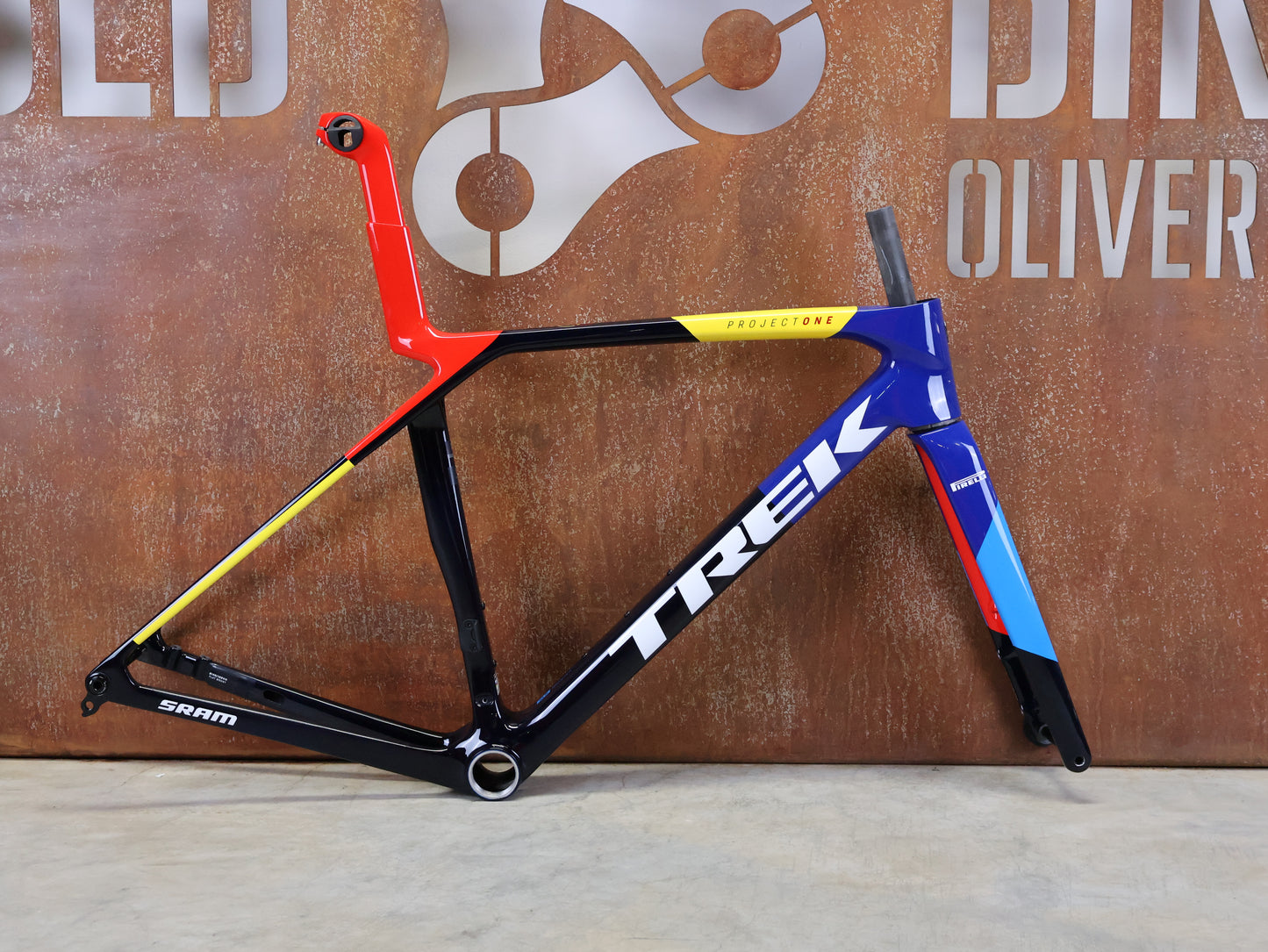 TREK MADONE SLR GEN 8 CARBON DISC RAHMENSET NAVY SMOKE M