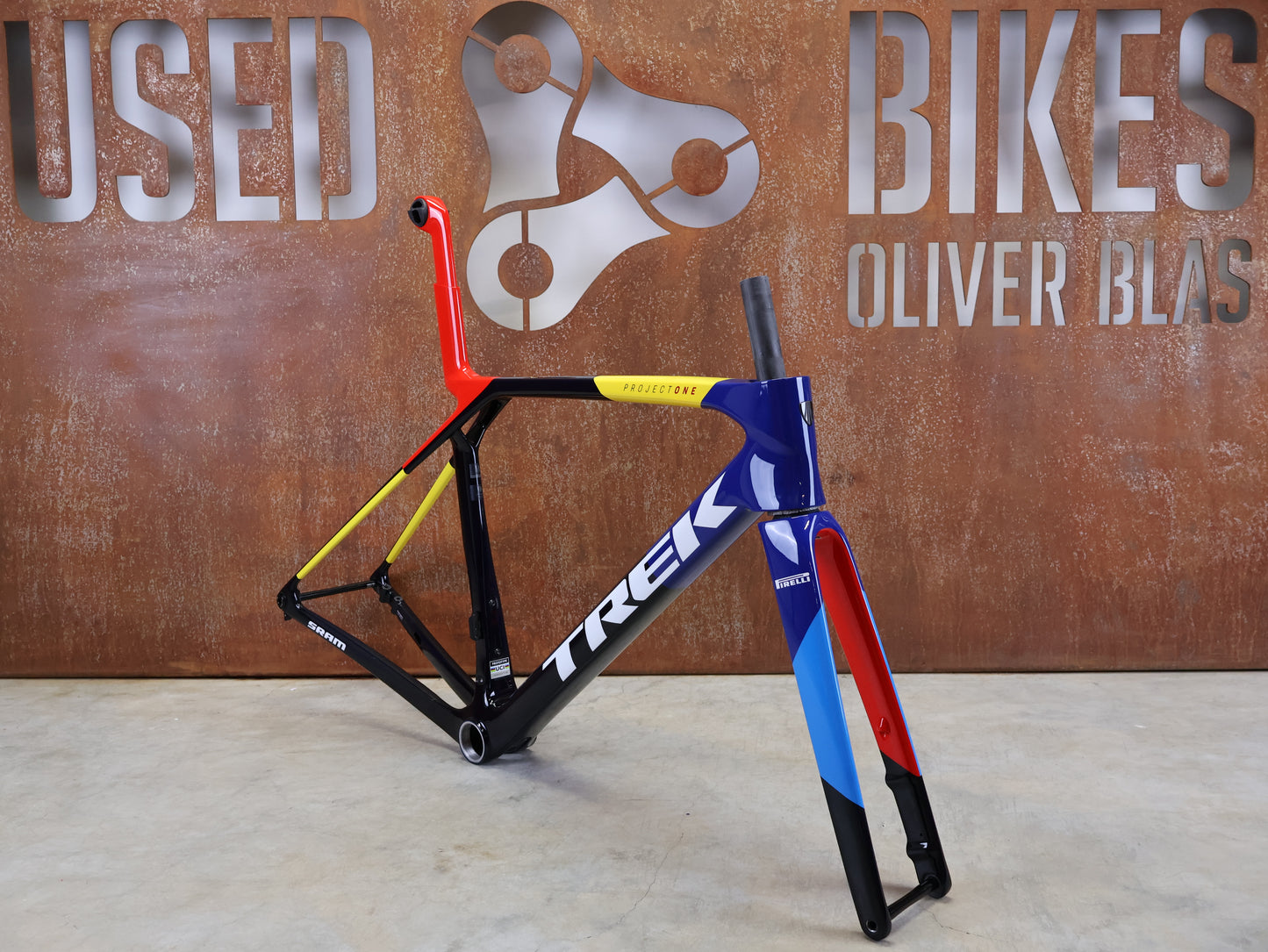 TREK MADONE SLR GEN 8 CARBON DISC RAHMENSET NAVY SMOKE M