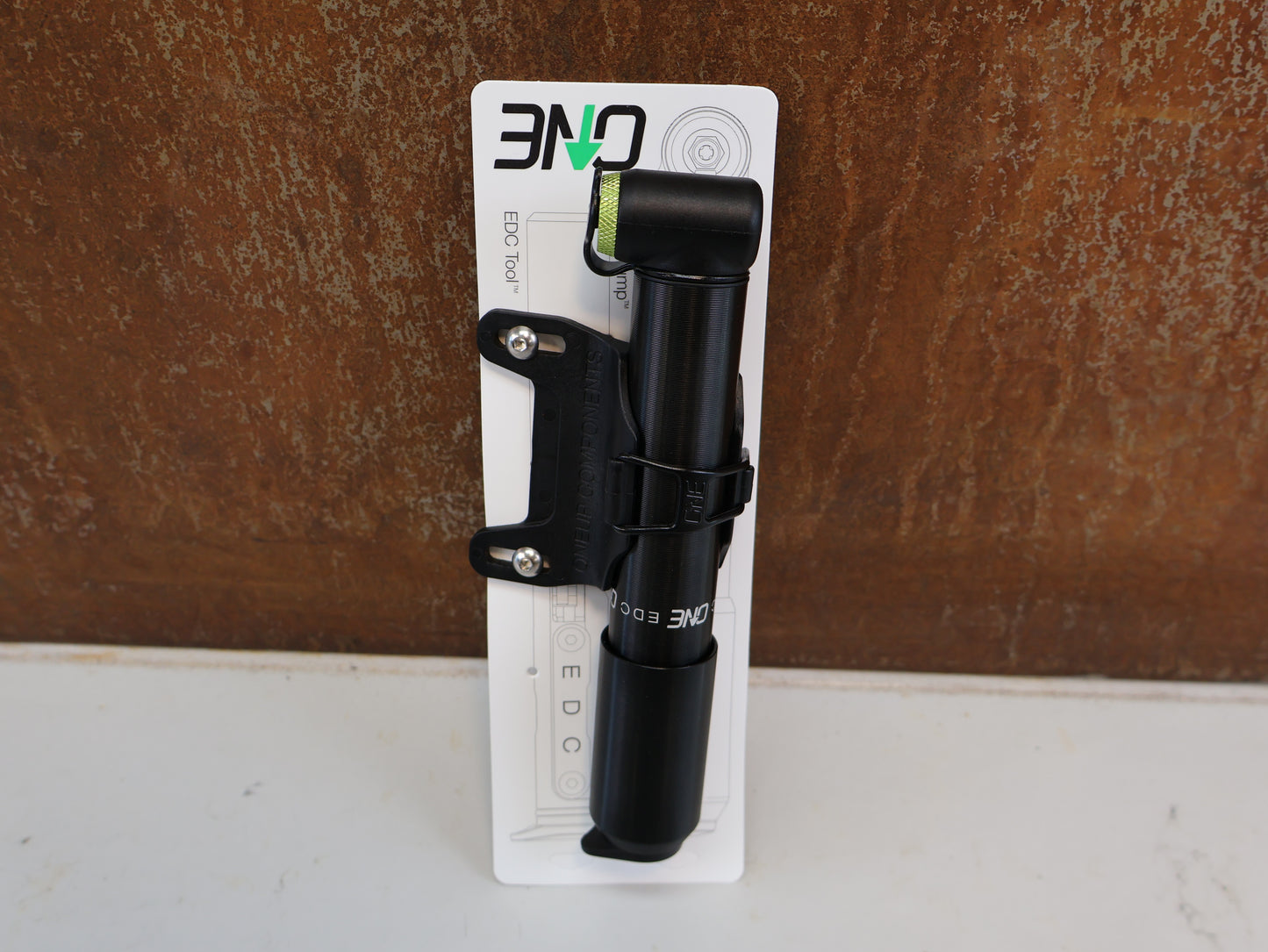 ONEUP COMPONENTS EDC PUMP 70CC / MINI FAHRRADPUMPE / MIT CO2 INFLATOR