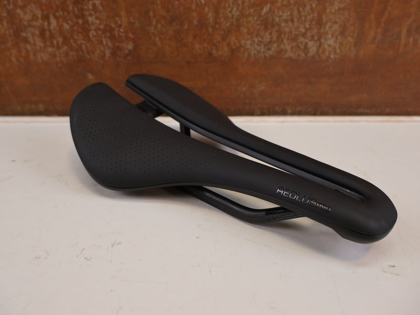 BONTRAGER AEOLUS PRO AERO CARBON SATTEL 145MM 173G