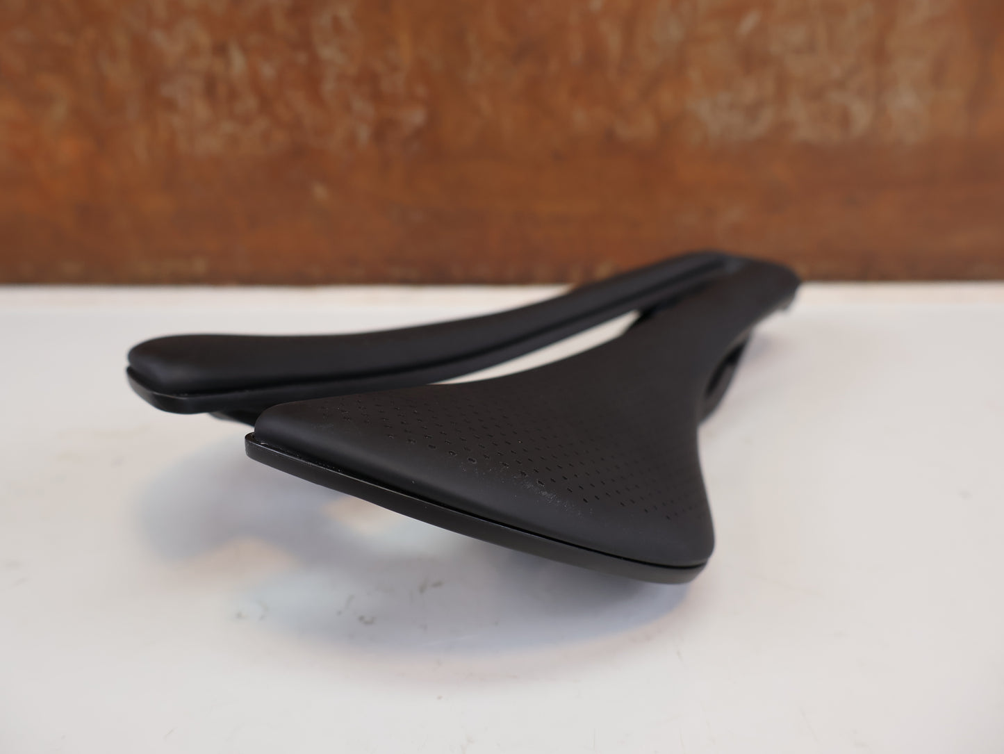 BONTRAGER AEOLUS PRO AERO CARBON SATTEL 145MM 173G