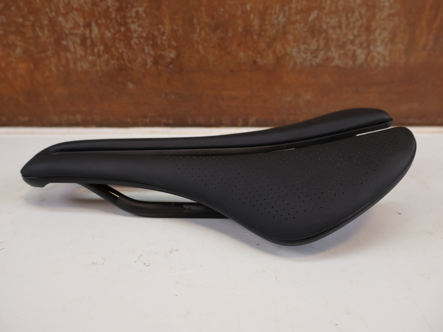 BONTRAGER AEOLUS PRO AERO CARBON SATTEL 145MM 173G