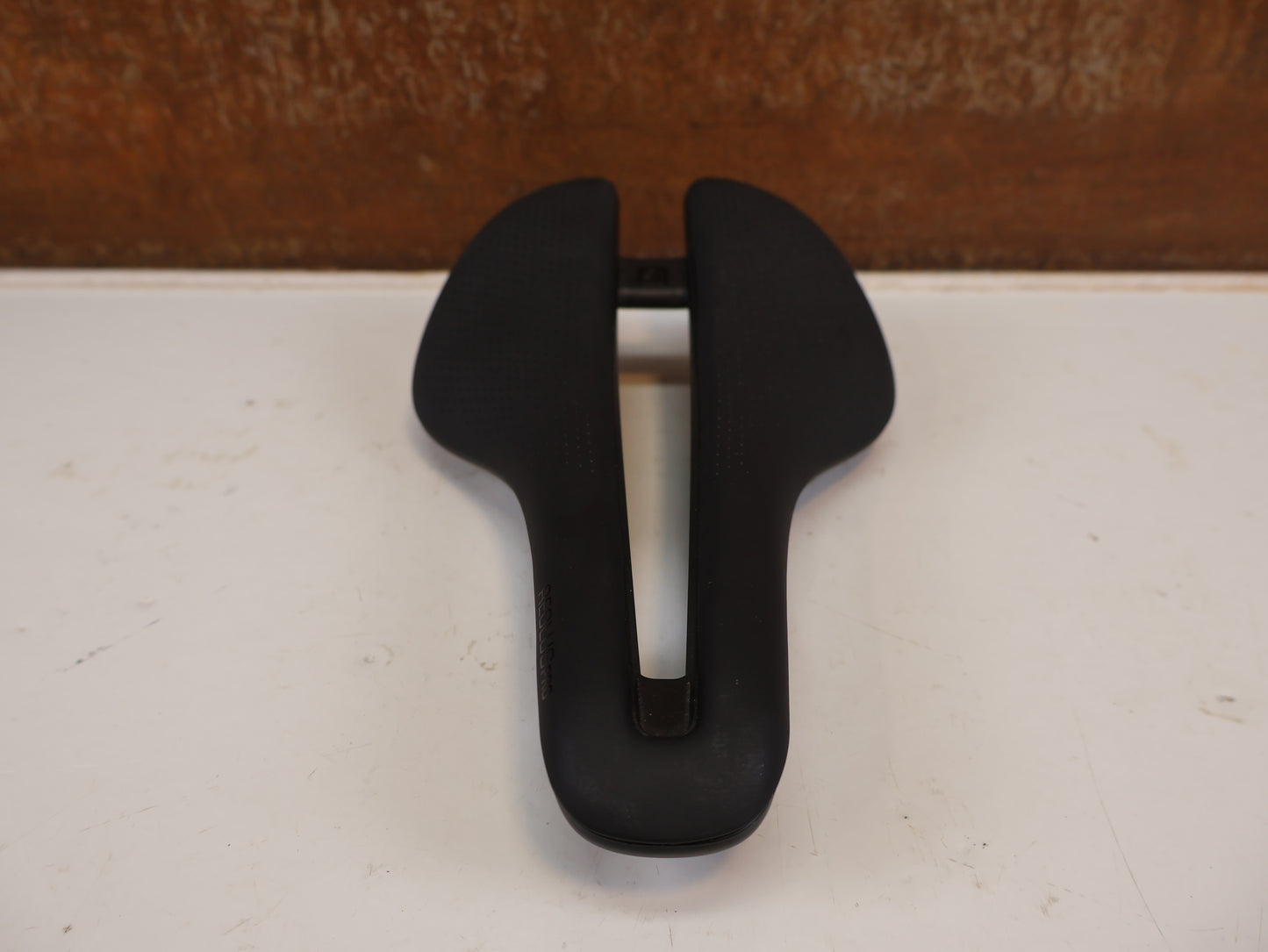 BONTRAGER AEOLUS PRO AERO CARBON SATTEL 145MM 173G