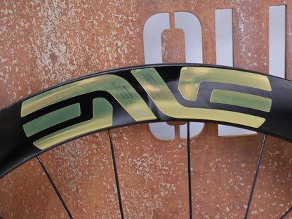 ENVE SES 4.5 CARBON LAUFRADSATZ / TUBELESS / CENTERLOCK / SHIMANO HG / 12X142 MM