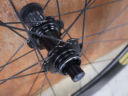 ENVE SES 4.5 CARBON LAUFRADSATZ / TUBELESS / CENTERLOCK / SHIMANO HG / 12X142 MM