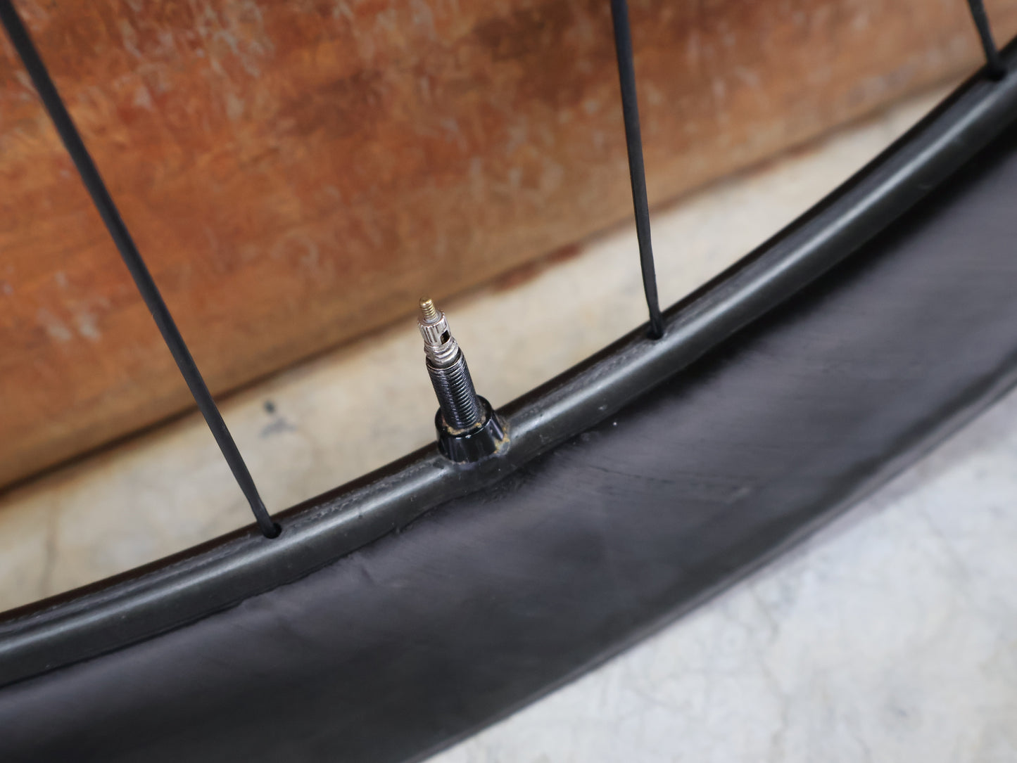 ENVE SES 4.5 CARBON LAUFRADSATZ / TUBELESS / CENTERLOCK / SHIMANO HG / 12X142 MM