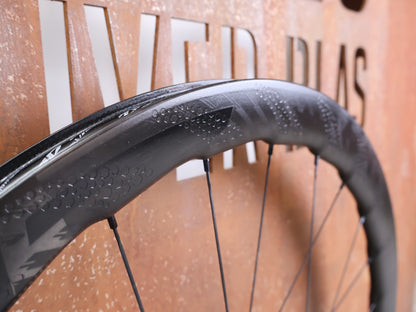 ZIPP 353 NSW / CARBON LAUFRADSATZ / TUBELESS / CENTERLOCK / SRAM XDR / 1371 G